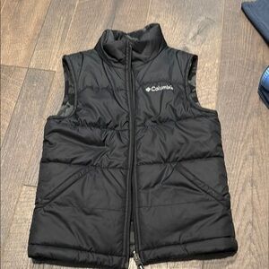 Columbia Black Water-Resistant Quilted Vest